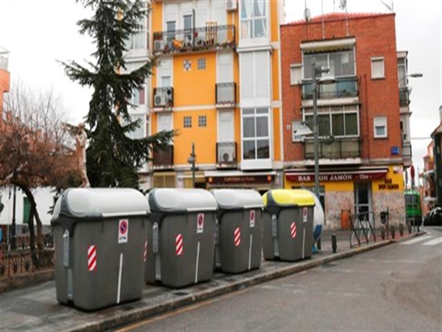 El Ayuntamiento comienza a sustituir los contenedores de residuos de la ciudad
