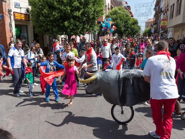 El primer fin de semana de fiestas ha estado marcado por la gran cantidad de público en los conciertos y en el pregón