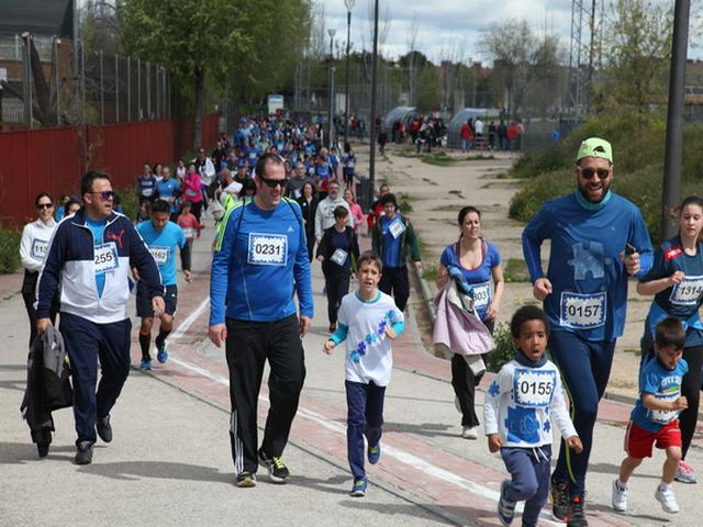 Mas de 1.600 corredores participaron en la carrera solidaria a favor de las personas con autismo