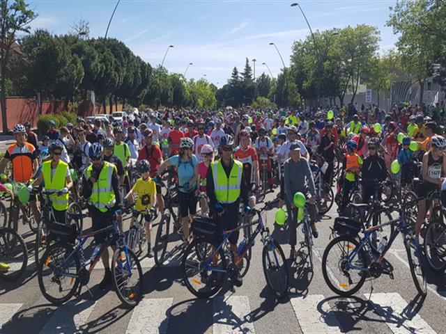 Ciclistas y familias llenaron las calles de Getafe en la Fiesta de la Bicicleta y la Rueda