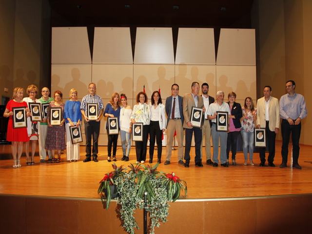 Homenaje a once maestros y maestras de Getafe que se jubilan este año