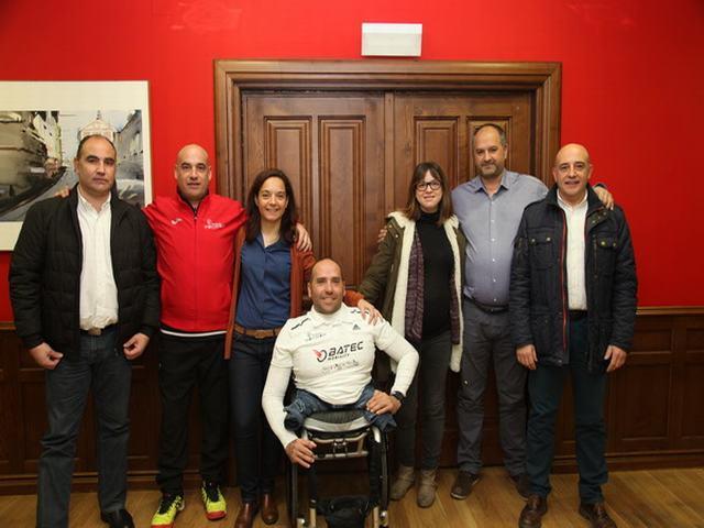 El Gobierno Municipal felicita a Óscar Agea por su Campeonato de España de Pádel Adaptado