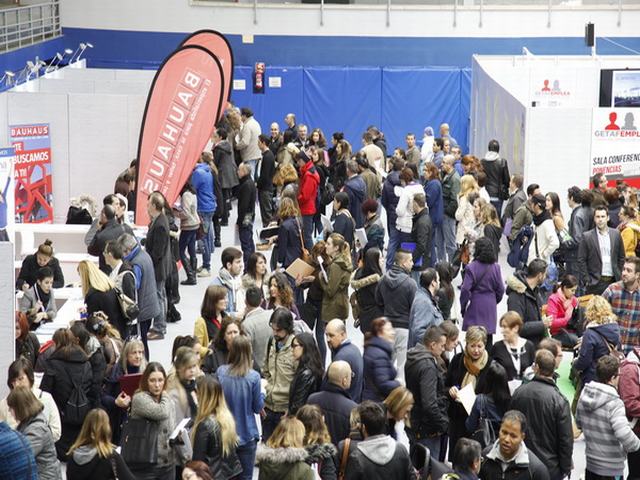 Más de 5.000 personas asisten a la I Feria de Empleo de Getafe ‘Getafemplea’