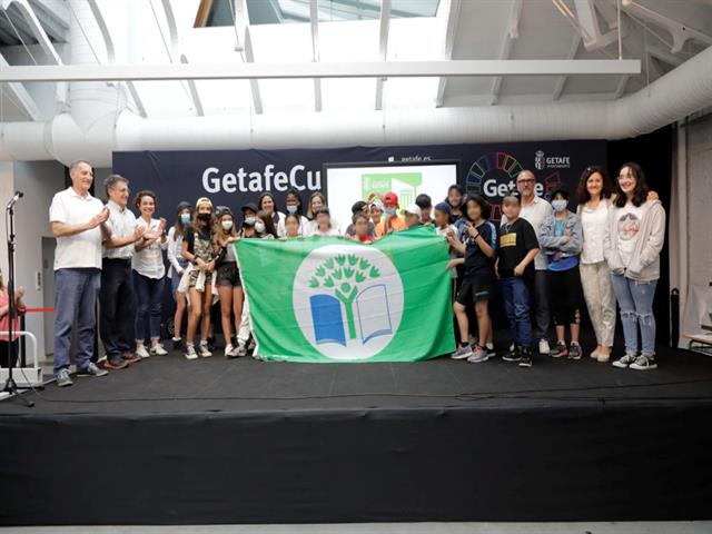 11 centros educativos de Getafe reciben la bandera verde de Ecoescuelas