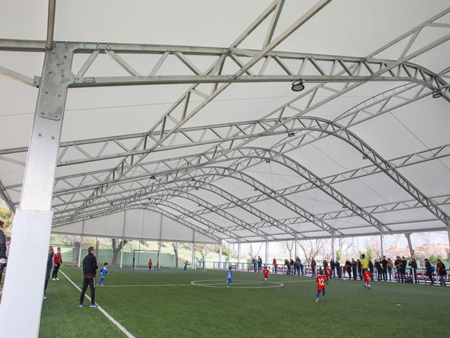 Arranca la liga de debutantes en el nuevo campo del Polideportivo Giner de los Ríos