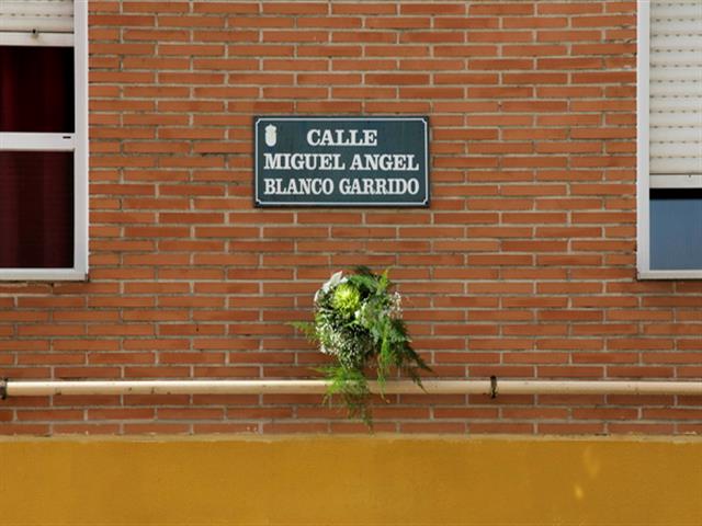 Getafe rinde un homenaje a Miguel Ángel Blanco en la calle que lleva su nombre