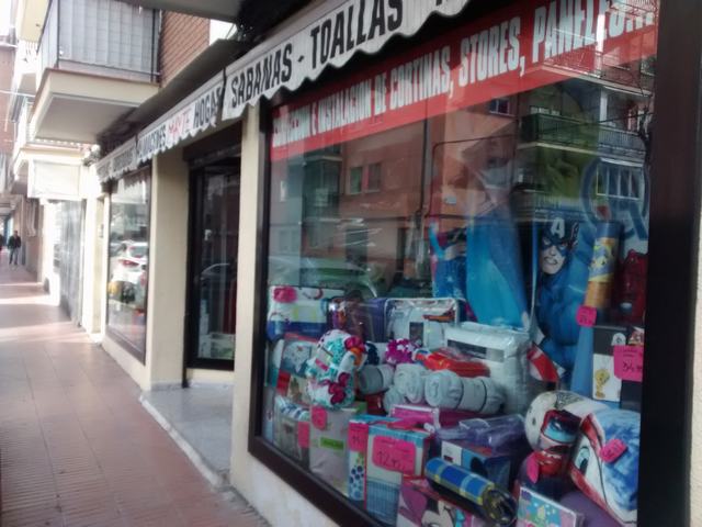 ALMACENES MAYTE, ROPA DE HOGAR, INSTALACIÓN Y CONFECCIÓN DE CORTINAS, TAPICERÍA