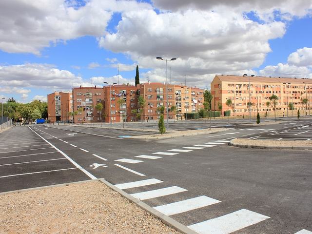 Abiertas las 220 plazas de aparcamiento del polideportivo de El Bercial