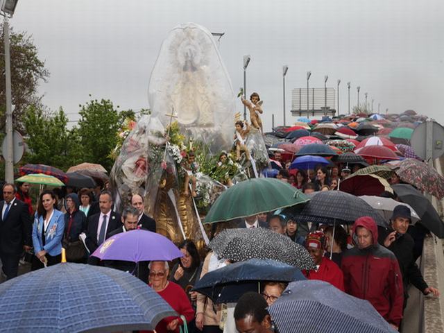 65.000 Personas asistieron a tradicional bajada de la Virgen de los Ángeles desde el Cerro