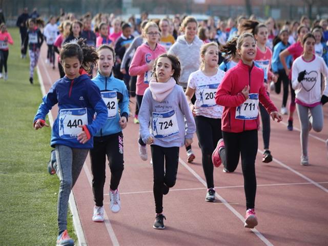 Alrededor de 1.100 niños y niñas participaron en la primera jornada de los Campeonatos Escolares de Campo a Través 2017