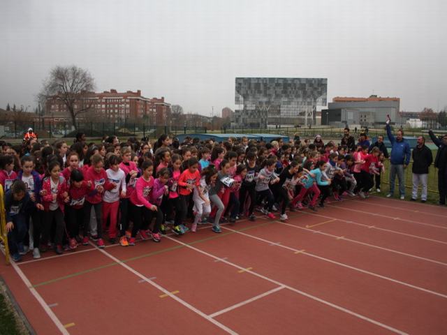 Más de 1.000 niños y niñas participaron en la primera jornada de los Campeonatos Escolares de Campo a Través 2015-2016