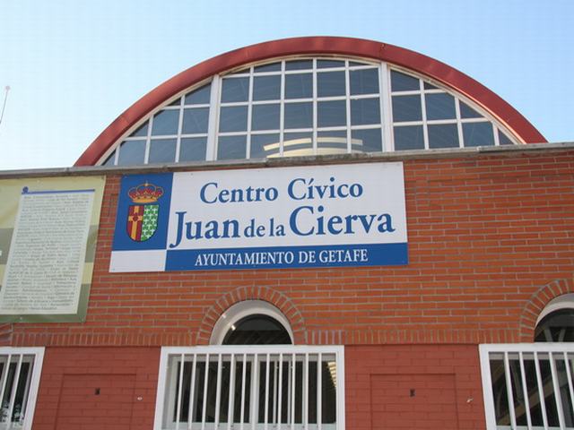 Se presentan en los centros cívicos de Juan de la Cierva y San Isidro los proyectos de rehabilitación