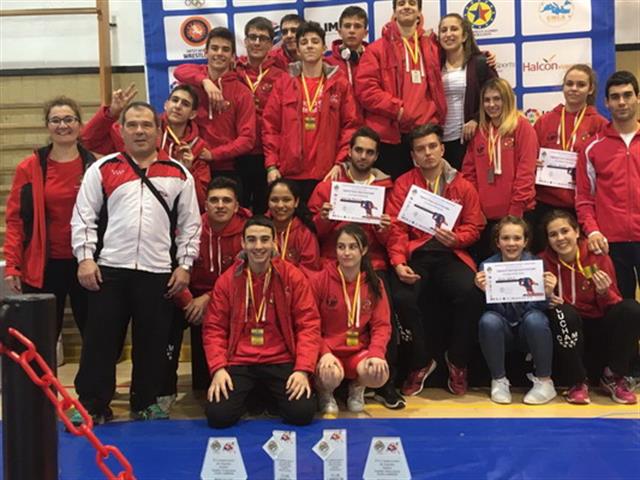 Los deportistas getafenses consiguen dos medallas de oro y una de bronce en los Campeonatos de España de Lucha Sambo y Lucha Libre Femenina