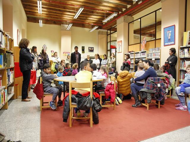 La biblioteca Ricardo de la Vega acoge una exposición de trabajos del alumnado de las bibliotecas escolares