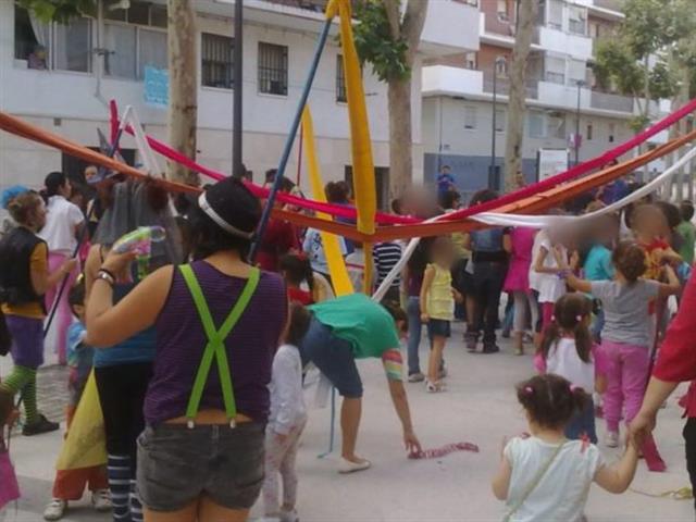El barrio de La Alhóndiga celebra sus fiestas