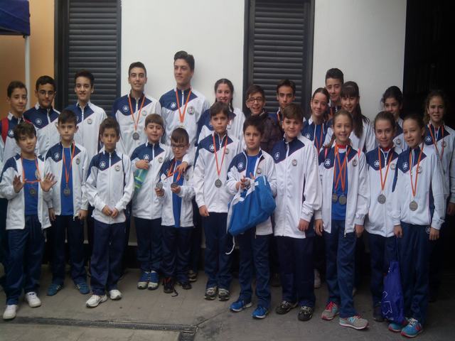 Gran actuación de los gimnastas getafenses en la primera jornada de la Copa Madrileña y en el Campeonato de Escuelas de Gimnasia Trampolín