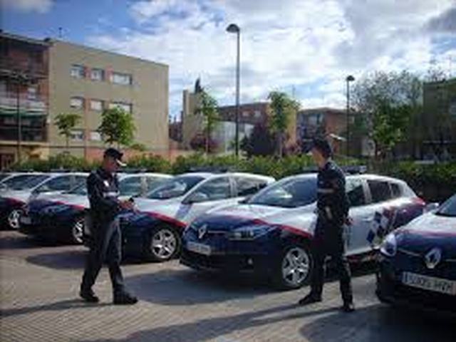 La Policía Local de Getafe detiene a seis personas que desmantelaban una nave industrial en el Polígono de San Marcos