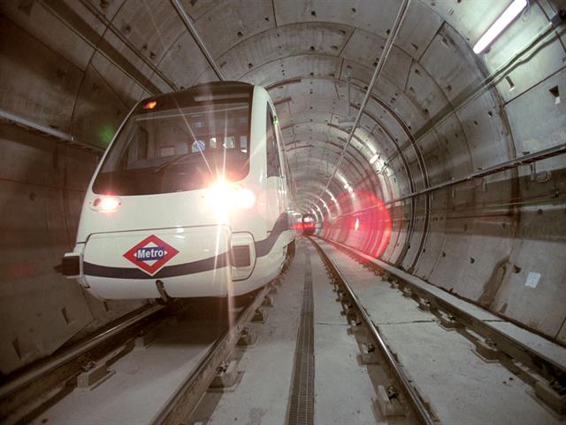 Metro de Madrid inspeccionará la infraestructura de Metrosur en el tramo que causa vibraciones en las viviendas