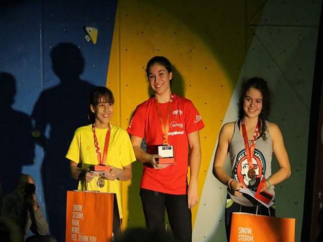La escaladora Ana Belén Argudo consigue dos medallas de oro en el Campeonato de Madrid de Escalada de Dificultad 2016
