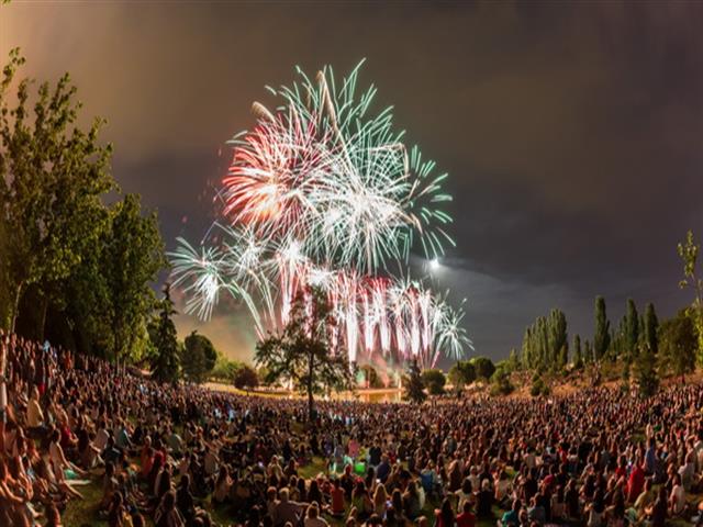 Continúan las fiestas de Getafe con el espectáculo piromusical, el desfile de carrozas, conciertos y la quema de la chamá 