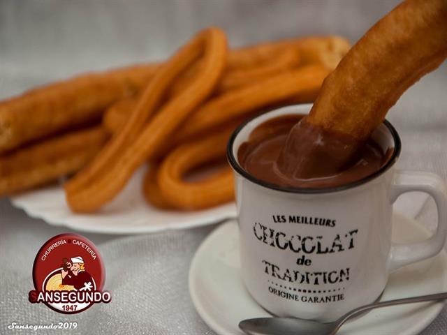 1/2 Litro chocolate + 6 porras o 10 churros por 6,99 €