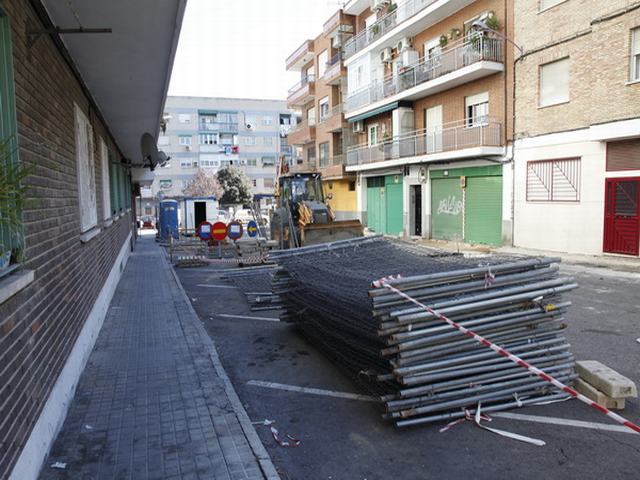 Continúan a buen ritmo las obras de renovación del colector en la calle Torrejón de Velasco